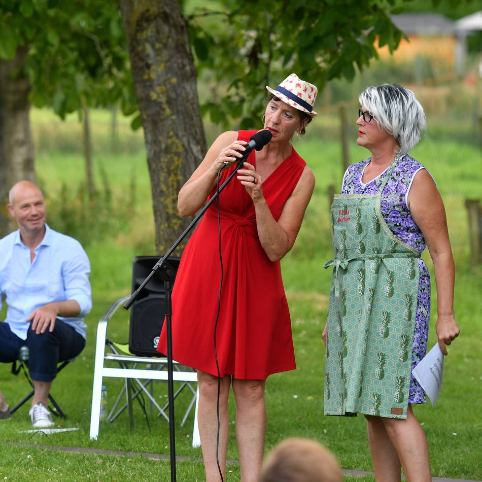 Kabarett-Duo: Kulturpicknick in Oermten mit den „Zwei Schoenen vom See“