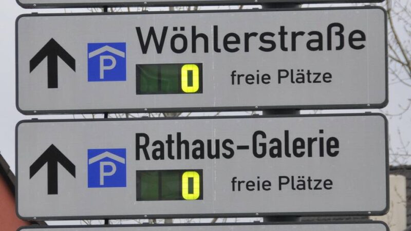 „Ämterkarten“ in Leverkusen gestoppt: Ärger um kostenlose Parktickets für die Stadt