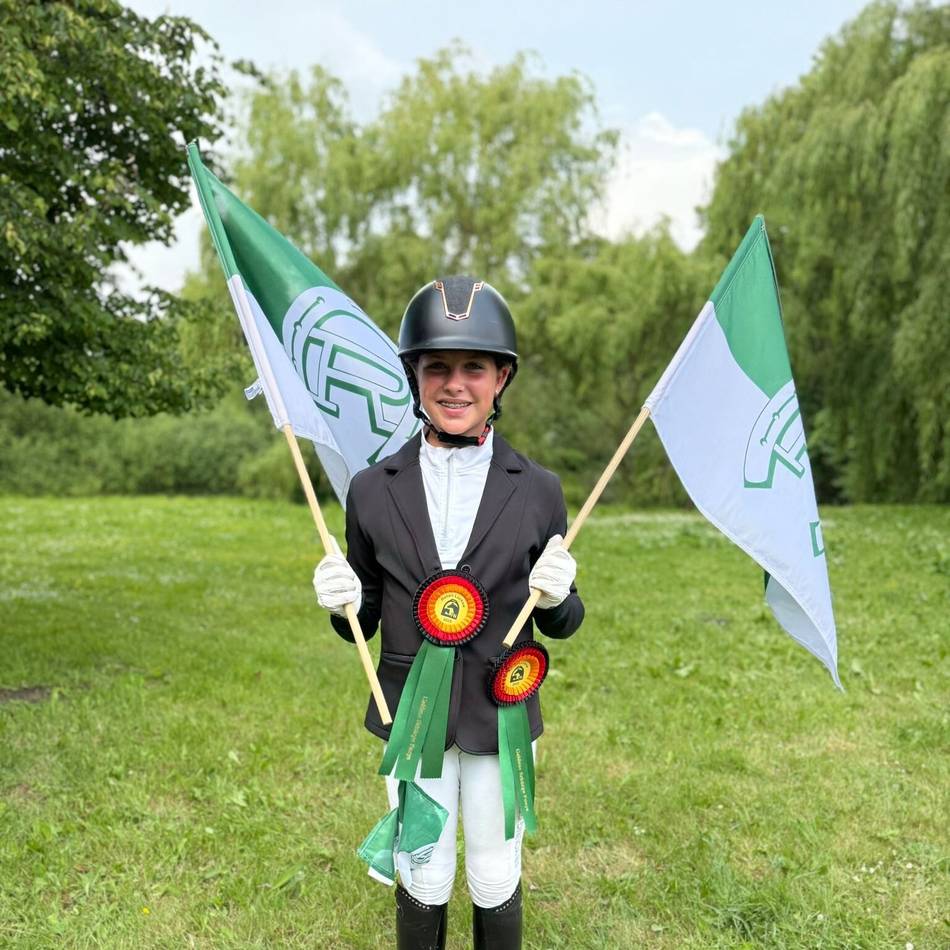 Goldene Schärpe der Ponys: Johanna Barten glänzt bei renommiertem Nachwuchsturnier