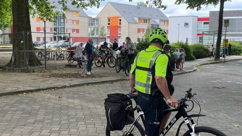 Das ist die Bilanz: Polizei kontrollierte gezielt den Verkehr vor Schulen im Kreis Kleve