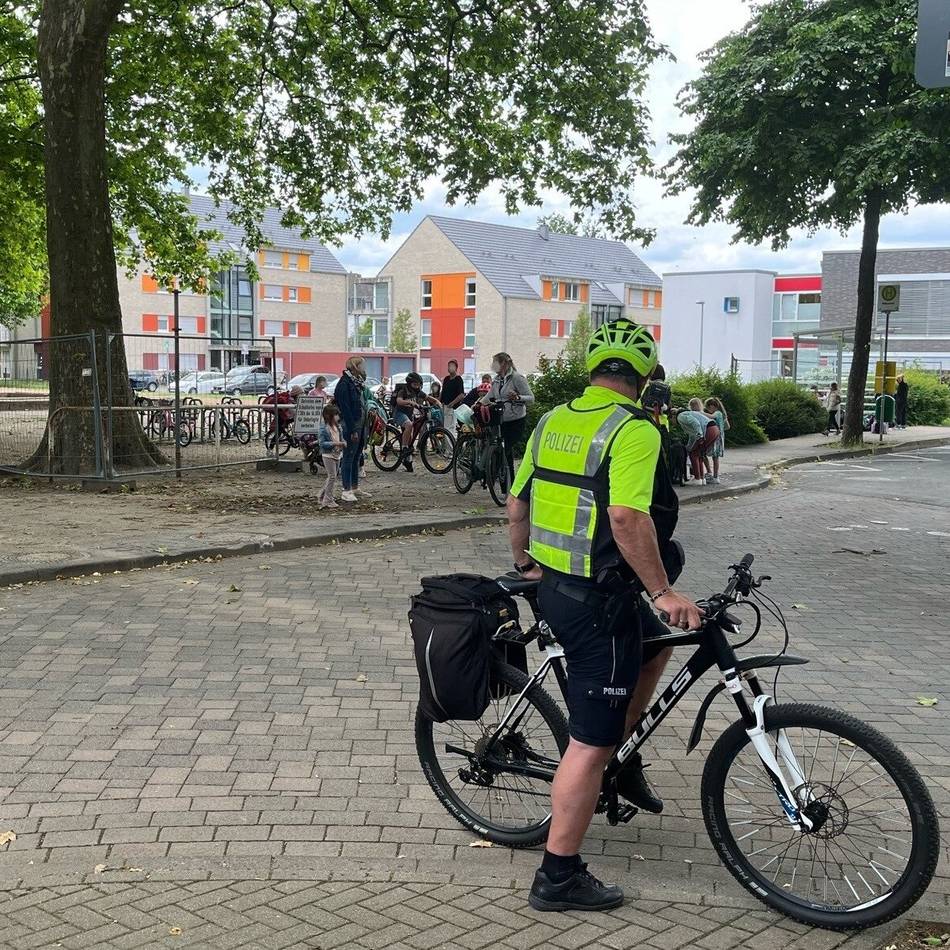 Das ist die Bilanz: Polizei kontrollierte gezielt den Verkehr vor Schulen im Kreis Kleve