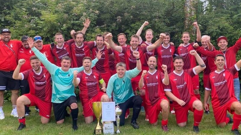 Fußball in Meerbusch: SSV-Oldies krönen ihre erfolgreiche Saison