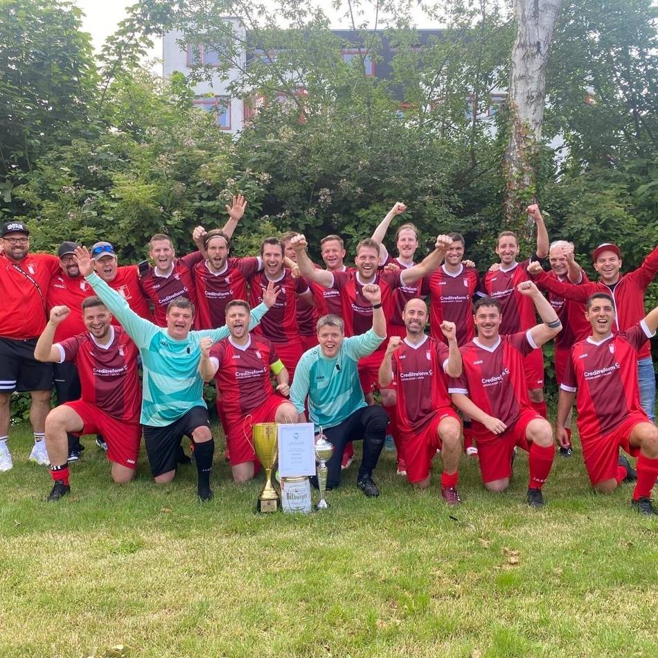 Fußball in Meerbusch: SSV-Oldies krönen ihre erfolgreiche Saison