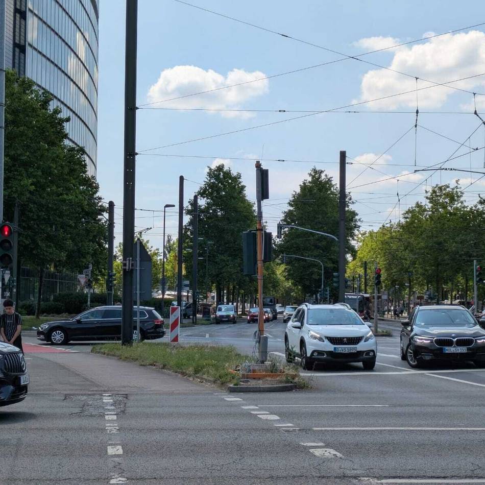 Verkehrsüberwachung in Düsseldorf: Was ist mit dem Blitzer am Mörsenbroicher Ei passiert?