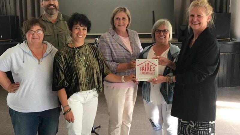 Auszeichnung in Dinslaken: Jugendzentrum P-Dorf ist jetzt Faires Jugendhaus