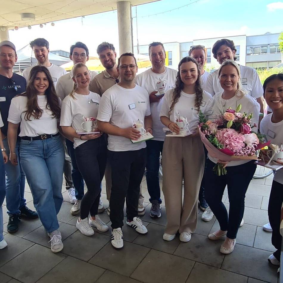 In Langenfeld: „Charity Day“ der Firma Logicor im Pro Talis Seniorenzentrum