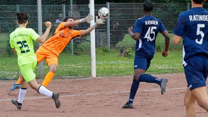 Relegation um den Klassenerhalt: Ratingen 04/19 II macht auf Asche einen großen Schritt
