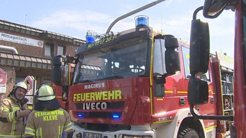 Restaurant El Poncho: Drei Verletzte bei Steakhaus-Brand – Verkehrschaos auf Emmericher Straße