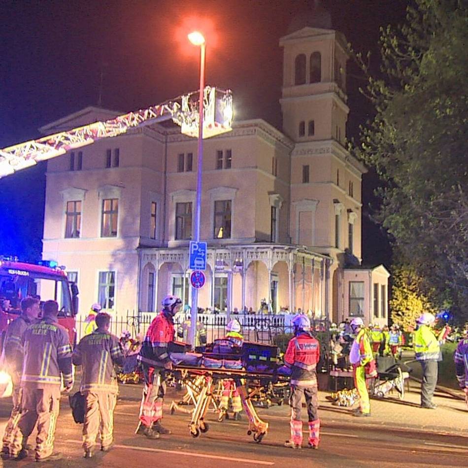 Großeinsatz in Kleve: Brand in Seniorenresidenz – neun Personen im Krankenhaus