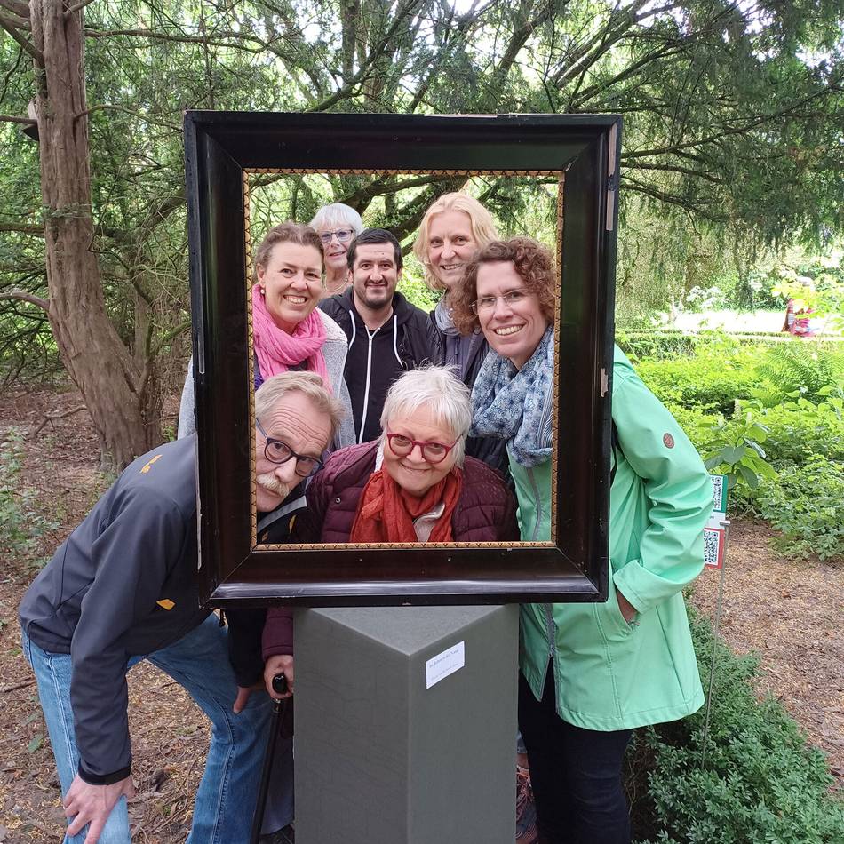 Kunst im Bauerngarten: Künstler zeigen Werke auf dem Tuppenhof