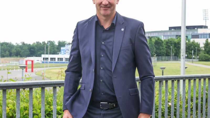 Muslic statt Klub-Legende Raúl: So erklärt S04-Sportvorstand Baumann die Trainerwahl