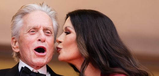 Hollywood: Michael Douglas reicht es, seiner Frau Catherine Zeta-Jones bei der Arbeit zuzusehen