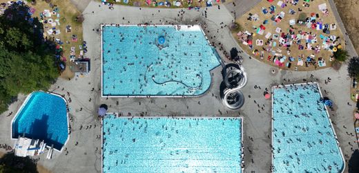 Gelnhausen: Polizei untersucht Belästigung von neun Mädchen in hessischem Freibad