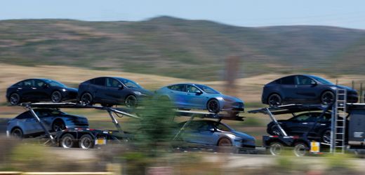 Tesla-Aktie fällt nach Elon Musks Partei-Ankündigung weiter
