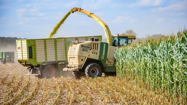Betrug mit Landmaschinen: Velberter Trio zu Haft verurteilt