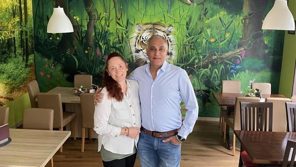 „Zeit verfliegt“: Velberter Gastronomen feiern ihr Restaurant