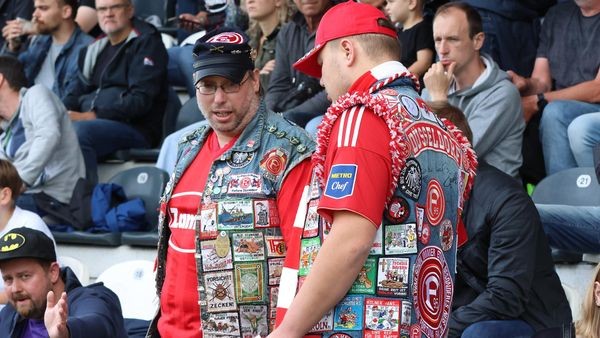 Fortuna Düsseldorf Fans erobern Velberter Arena – die besten Fotos vom Testspiel
