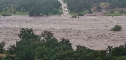 Texas: Zeitrafferaufnahme zeigt verheerende Sturzflut – 8 Meter in 45 Minuten