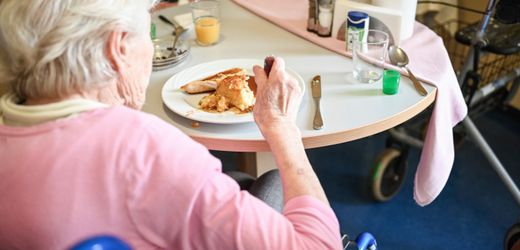 Pflege: Versicherung unter Druck – »Die Eigenanteile werden weiter steigen«