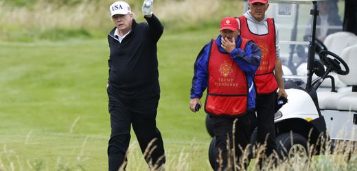 Donald Trump in Schottland: Mit Dudelsackmusik gegen den US-Präsidenten