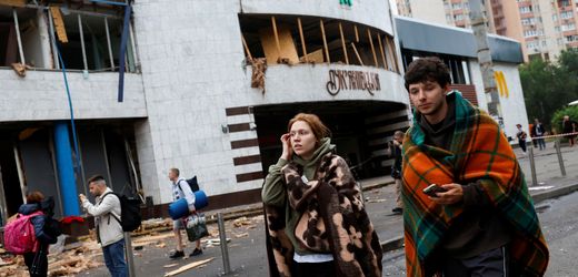 Ukraine-Krieg: Schwere russische Luftschläge auf Charkiw und Kyjiw