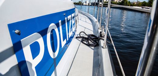 Neckar: Wasserschutzpolizei stoppt bekifften Kapitän nach Schleusenunfall