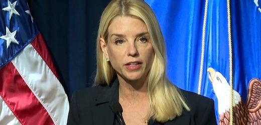 Fall Jeffrey Epstein: US-Justizministerin Pam Bondi schweigt zu Epstein-Fragen auf Pressekonferenz