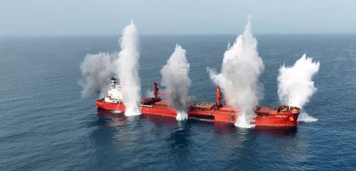 Jemen: Rettungsaktion für Crew von griechischem Frachtschiff läuft – Berichte über Untergang