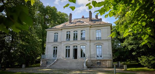 Karl Lagerfeld: Luxusvilla nahe Paris für knapp 4,7 Millionen Euro versteigert