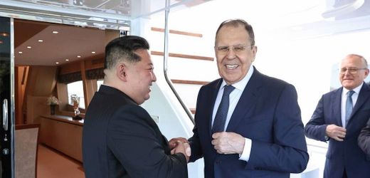 Nordkorea: Russlands Außenminister Sergej Lawrow trifft Machthaber Kim Jong Un