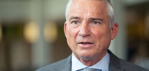 Baden-Württembergs Innenminister Strobl über Krisenzeiten »Für Notlagen haben wir im Keller Knäckebrot, Büchsenwurst und haltbare Kekse«