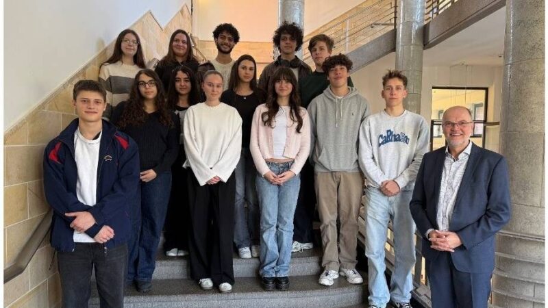 Rechtskunde-AG: Schüler des Quirinus Gymnasiums erhalten Einblick in das Amtsgericht Neuss