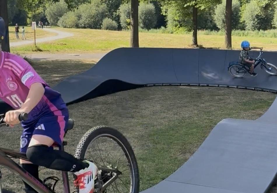Bewegung und Fahrspaß: Neuer Pumptrack in Schwalmtal