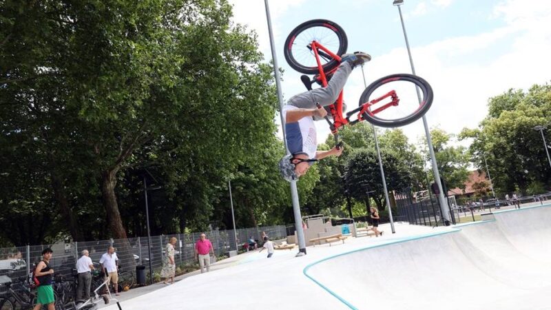 Neues Areal am Jahnplatz: Campuspark Rheydt wird zum Treffpunkt der Skater und Basketballer