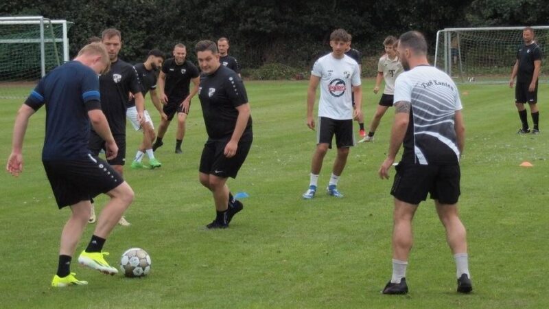 Fußball-Bezirksligist zurück im Training: Beim TuS Xanten ist kein Platz für Individualisten