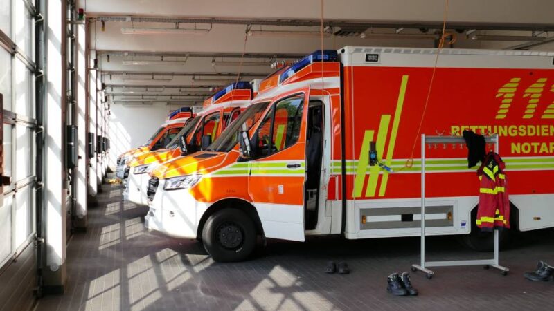 Rettungsdienst in Krefeld: Nofall-Krankentransportwagen neu in Dienst gestellt