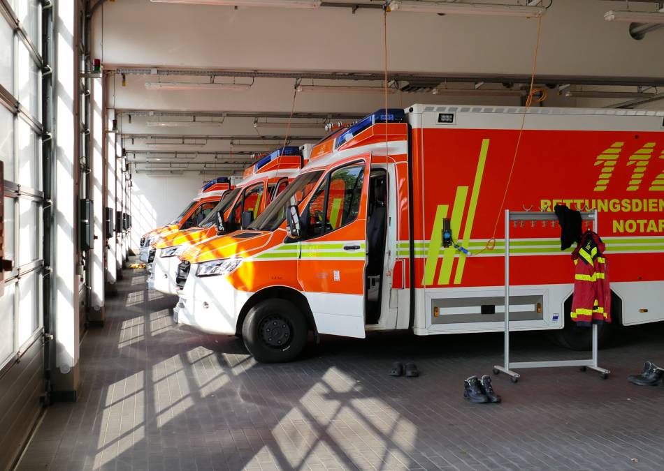 Rettungsdienst in Krefeld: Nofall-Krankentransportwagen neu in Dienst gestellt