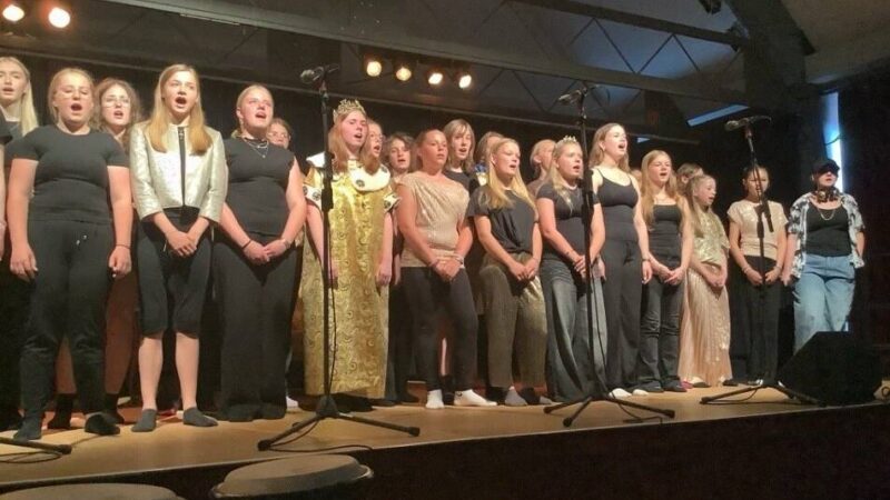 Theaterstück an Marienschule in Xanten: „Man kann die Welt nicht regieren ohne Liebe“