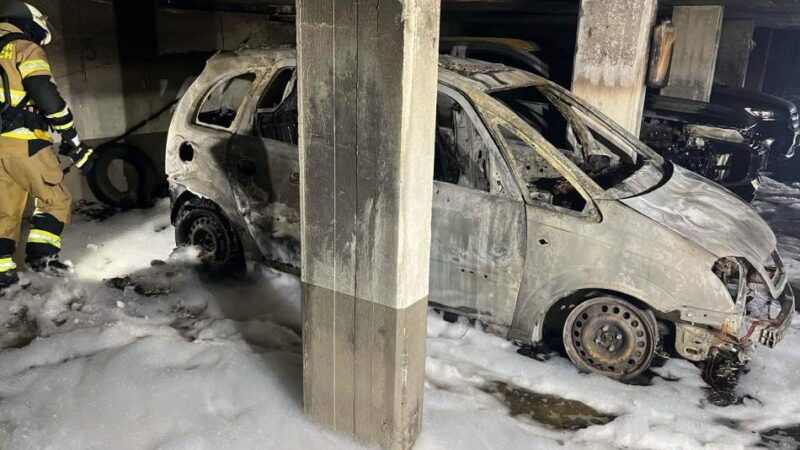 Brennendes Auto in Meerbuscher Tiefgarage: „Es war unfassbar heiß, und man hat gar nichts gesehen“