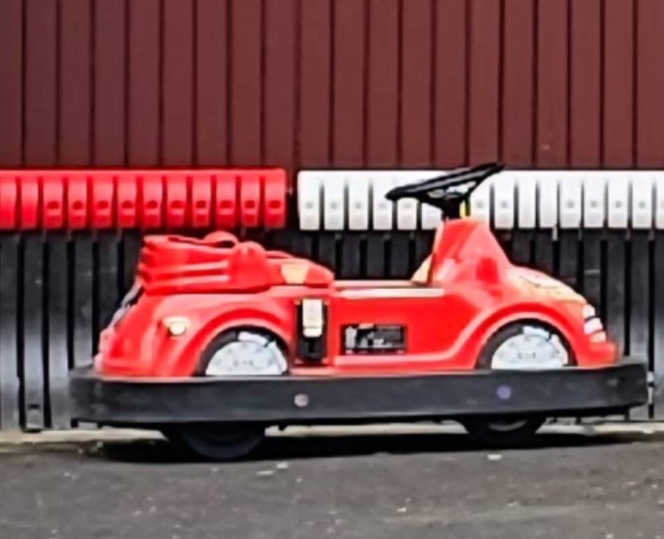 Polizei sucht Zeugen: Kinder-Autoscooter aus Märchenwald in Altenberg gestohlen