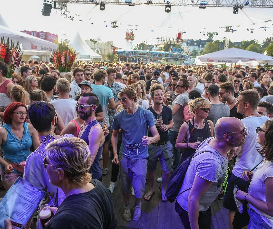 Hits, Schlager und DJs auf der Kirmes: Die Party auf der Rheinkirmes kann beginnen – Das ist das Programm in den Party-Zelten