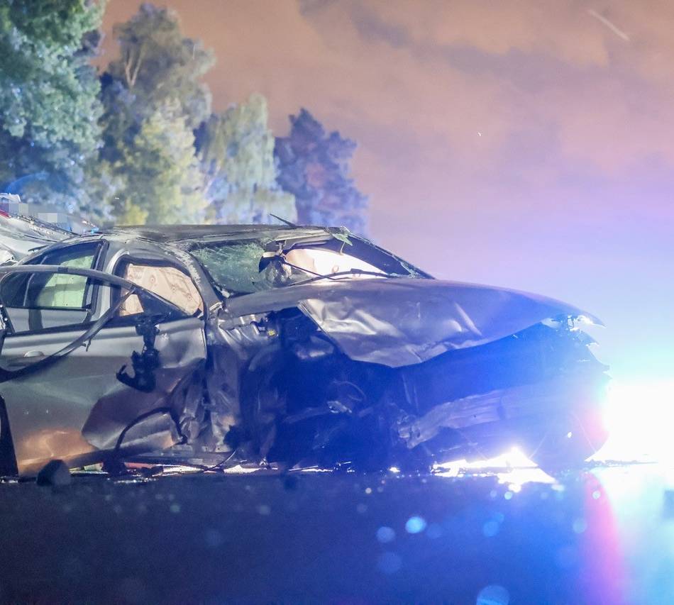 Unfall auf A 3 bei Solingen: Fehlende Rettungsgasse lässt Feuerwehr verzweifeln