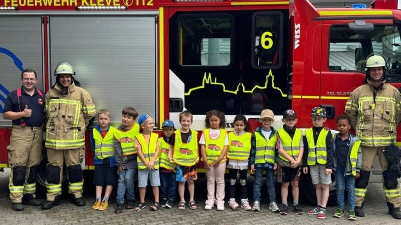 Feuerwehr kennenlernen: Vorschulkinder zu Gast bei der Löschgruppe Donsbrüggen