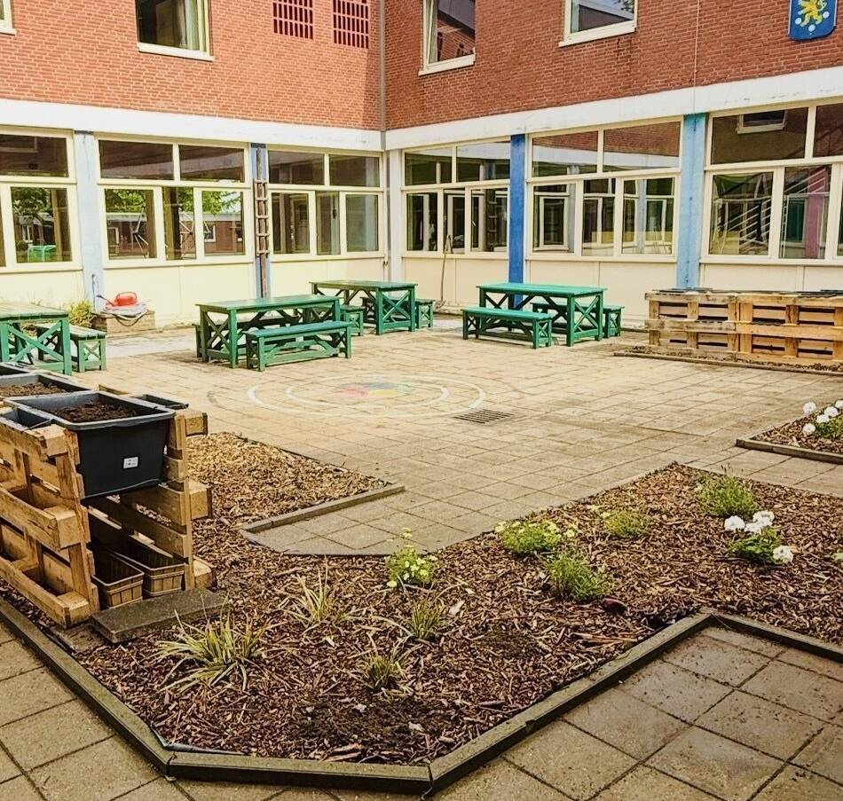 Gemeinschaftsprojekt in Geldern: Neuer Innenhof für die Adelheid-Schule