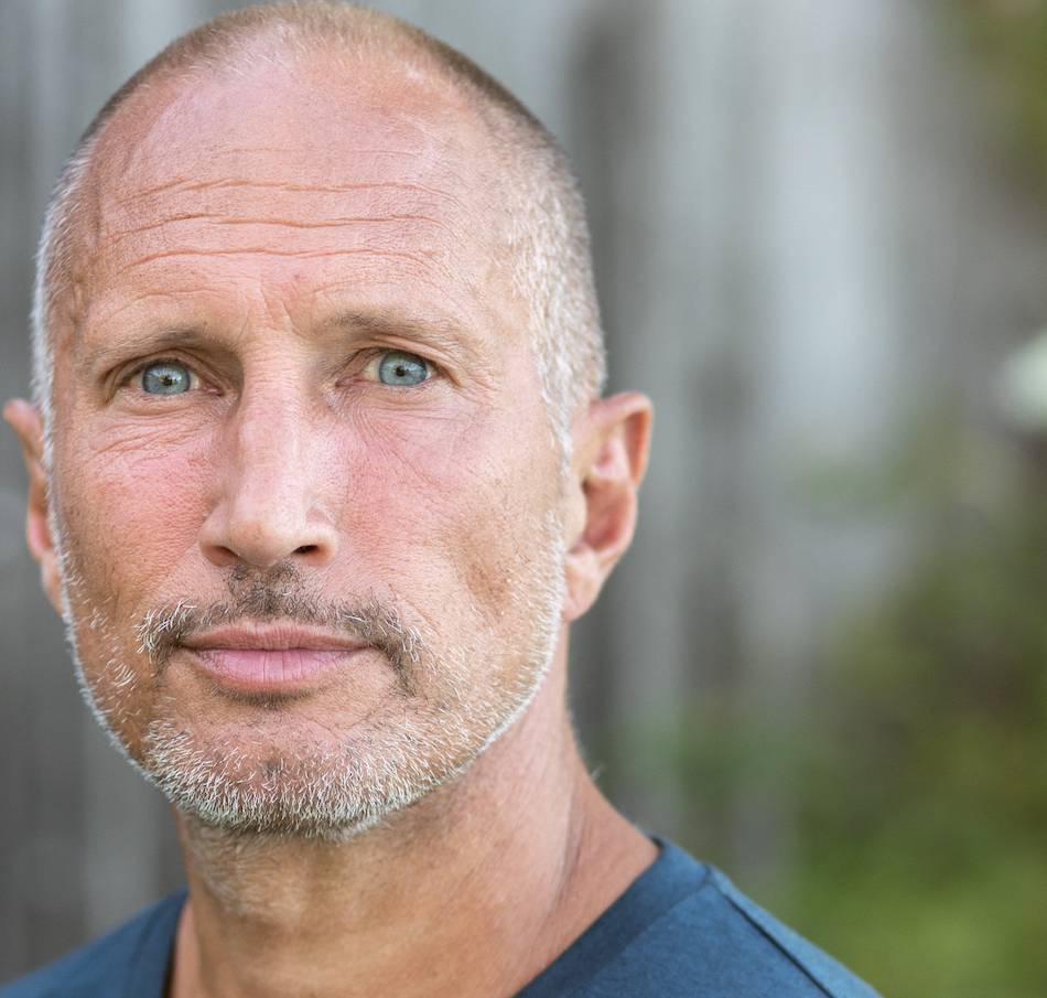 Schlossfestspiele Neersen: Benno Fürmann liest auf der Freilichtbühne