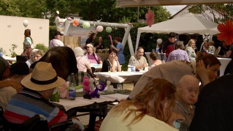 Am Auguste-Piccard-Weg: Lebenshilfe Langenfeld feiert Sommerfest