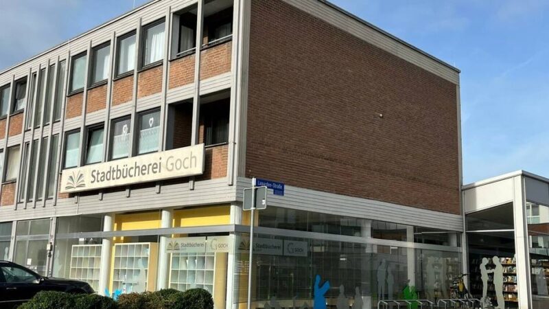 Geschenke für i-Dötzchen: Vorlesestunden in Gochs Bücherei im August