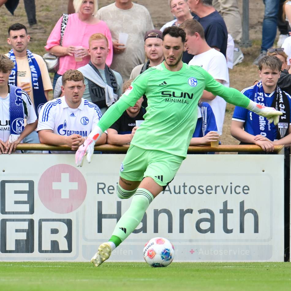 S04-Torwart Heekeren über Fan-Kritik: „Die Leute sollen reden, das ist mir egal“