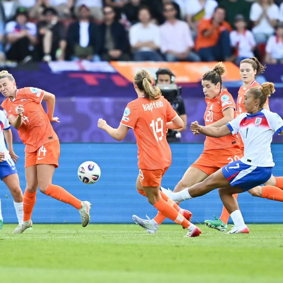 Fußball-EM in der Schweiz: Titelverteidiger England mit Ausrufezeichen – Frankreich schlägt Wales