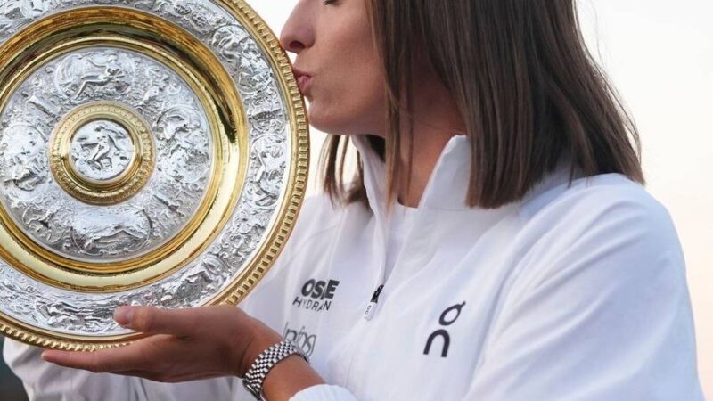 Überglückliche Wimbledonsiegerin: „Hoffentlich habe ich jetzt meine Freiheit“ – Swiatek rechnet mit Kritikern ab